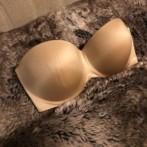 Strapless padded bra